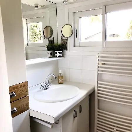 Charmante Maison Entre Marche Et Tourelles *