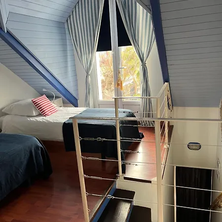 Casa de Férias Charmante Maison Entre Marche Et Tourelles