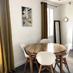 Semesterbostad Charmante Maison Entre Marche Et Tourelles